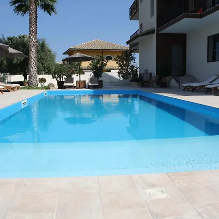 Отель Amada Siracusa 3*